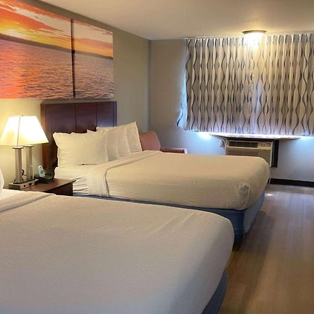 Days Inn & Suites By Wyndham Stevens Point Buitenkant foto