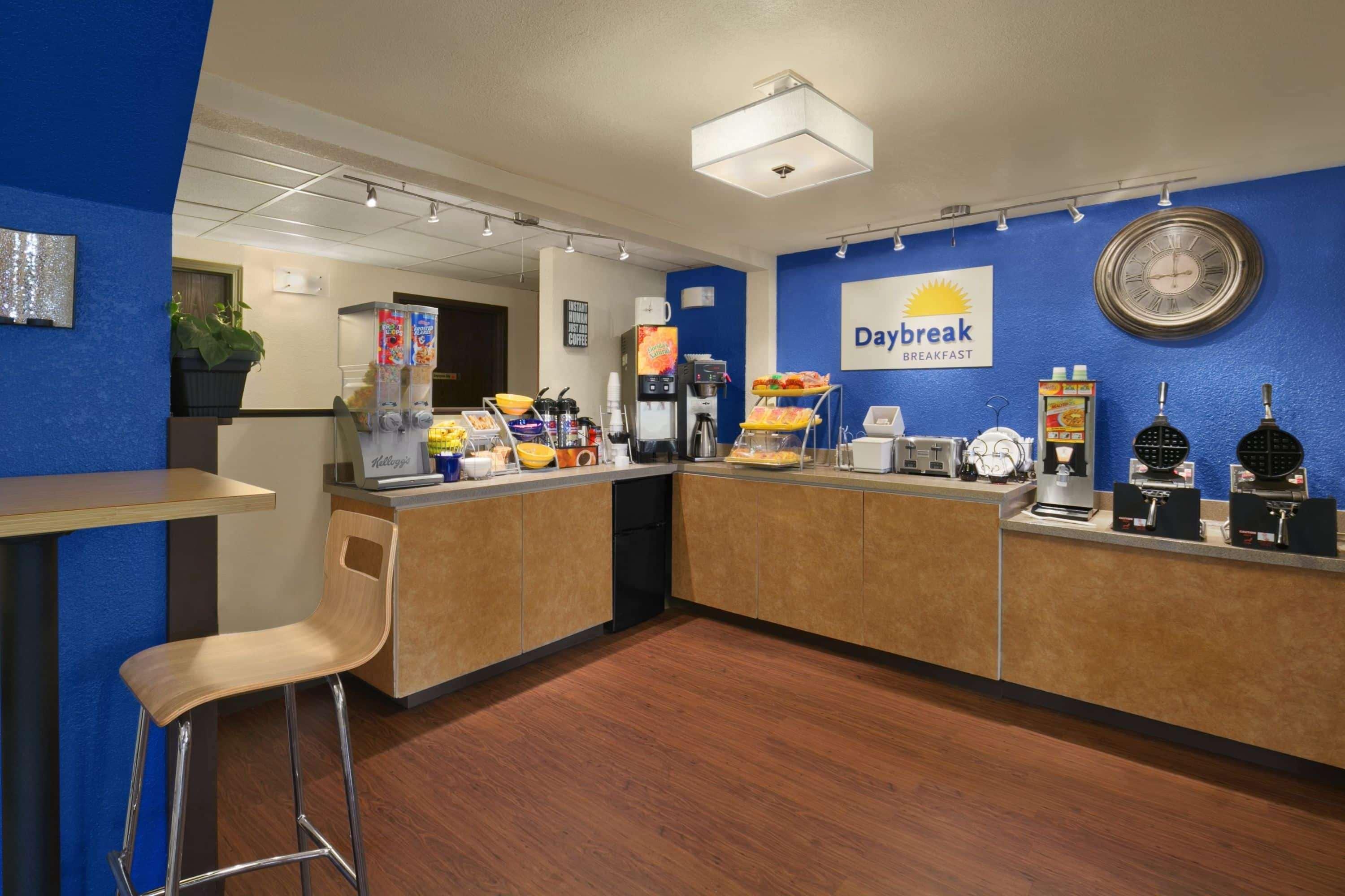 Days Inn & Suites By Wyndham Stevens Point Buitenkant foto