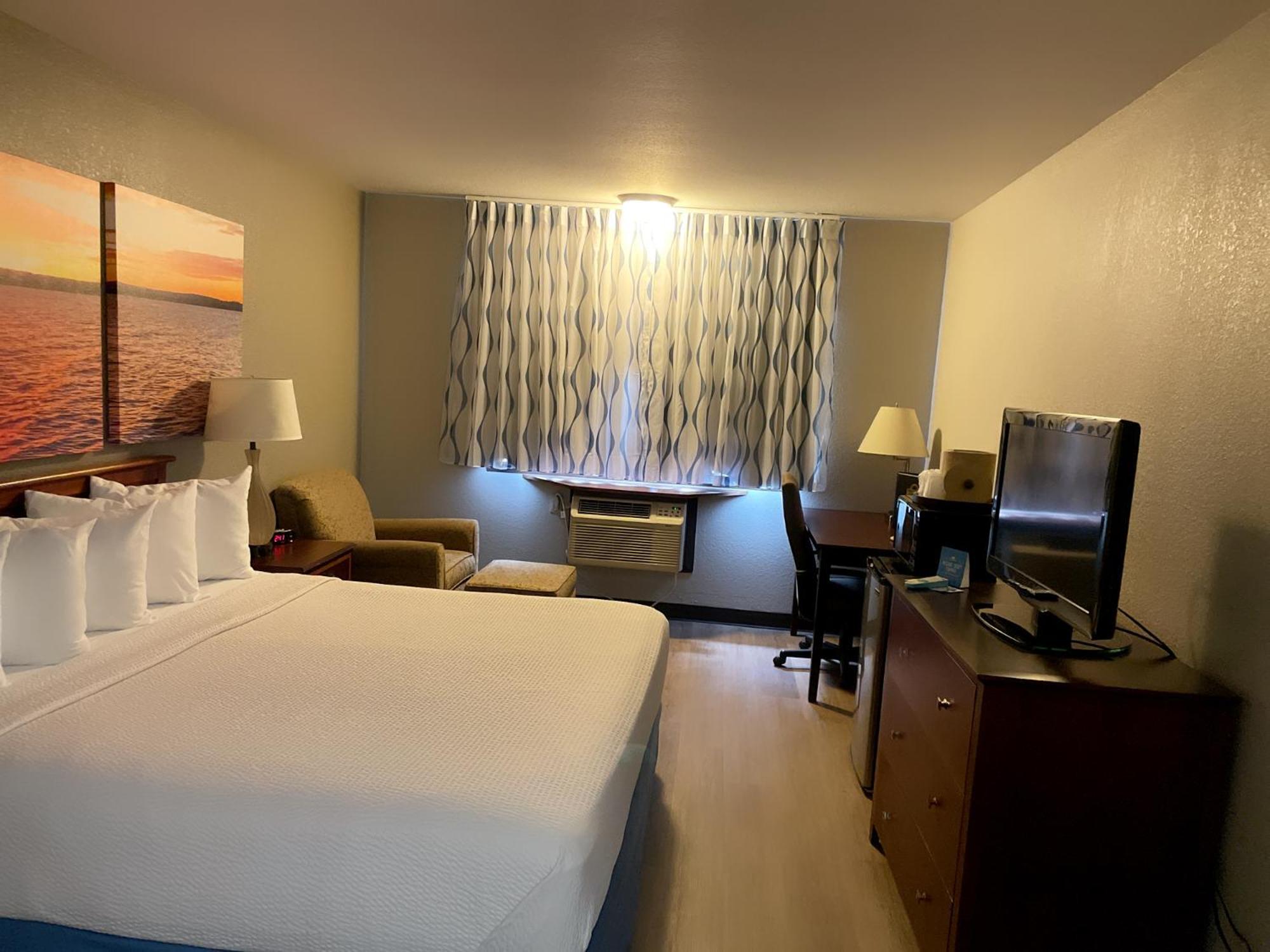 Days Inn & Suites By Wyndham Stevens Point Buitenkant foto