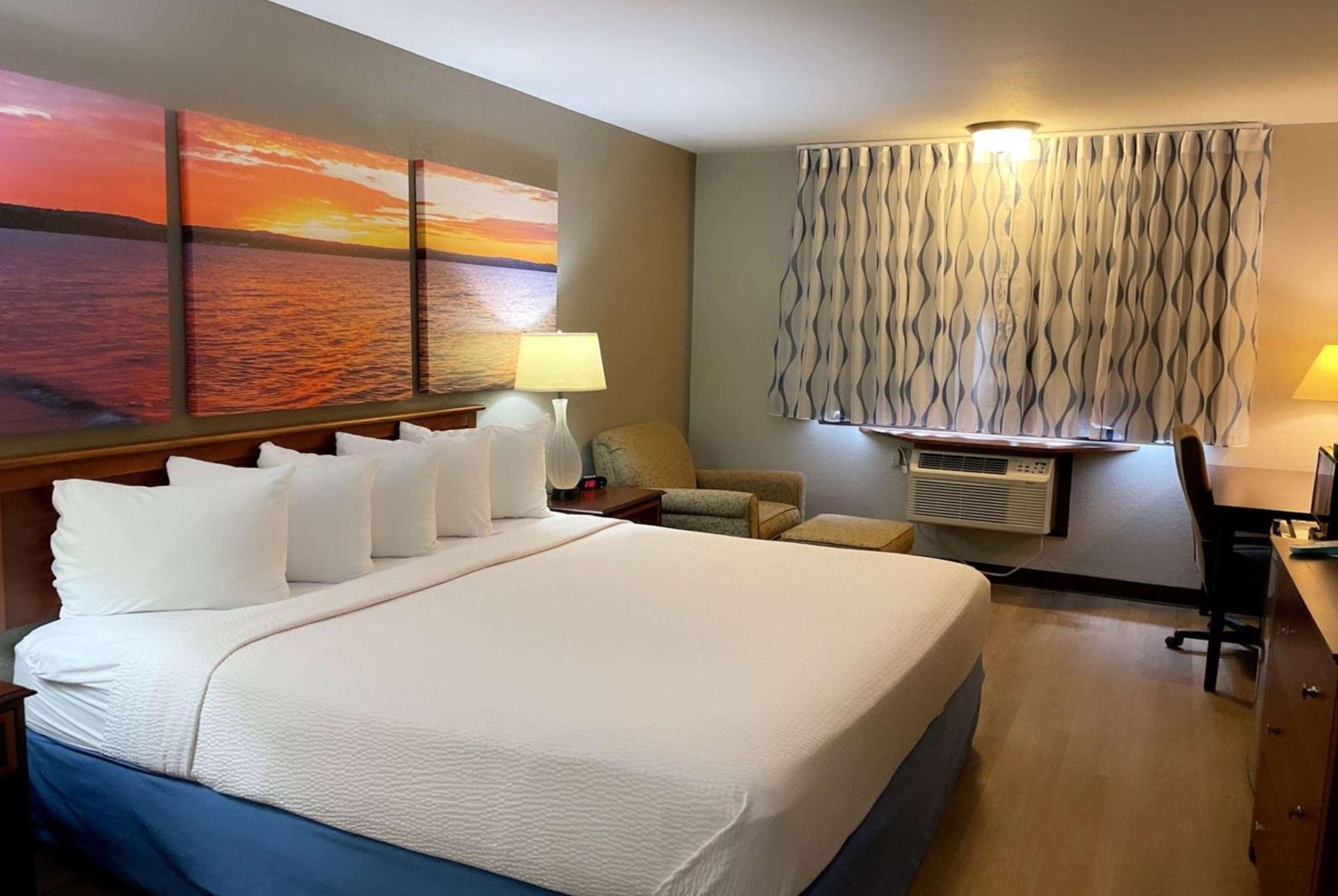 Days Inn & Suites By Wyndham Stevens Point Buitenkant foto