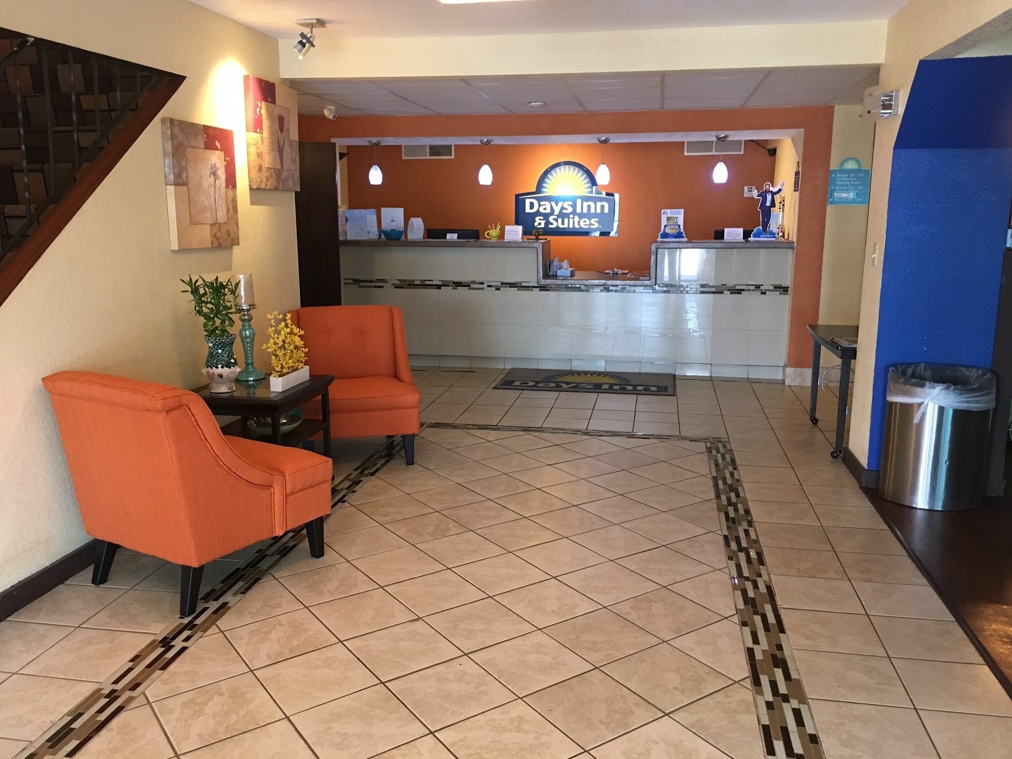 Days Inn & Suites By Wyndham Stevens Point Buitenkant foto